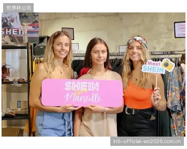 快时尚品牌用“瞬时高弹”的低价产品冲击市场，其背后是经不起数次洗涤的弹性回复率，这是否构成对消费者的欺诈？
